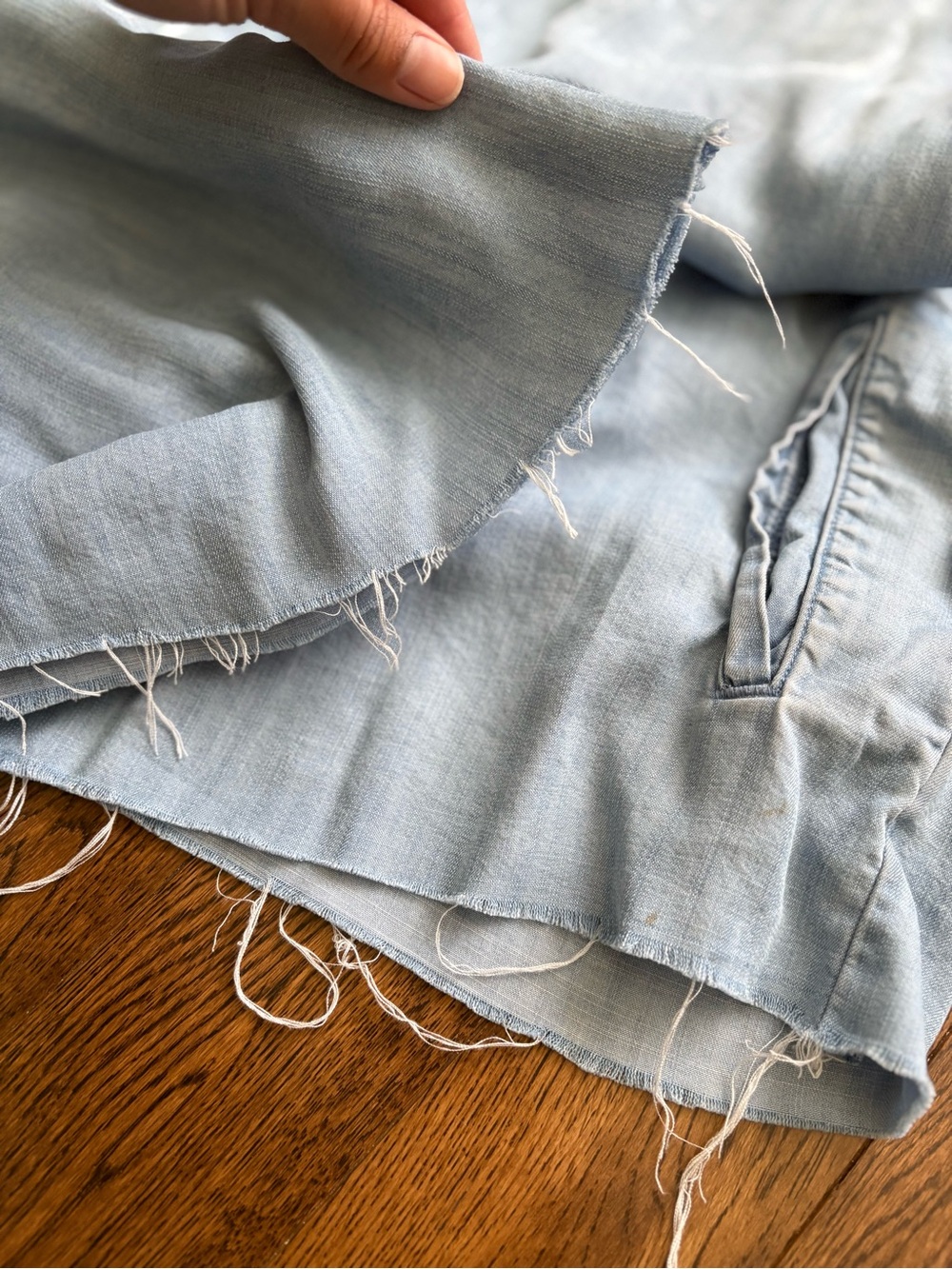 cloth & stone Light Blue Denim Tunic Top Size Medium - Picture 5 of 8